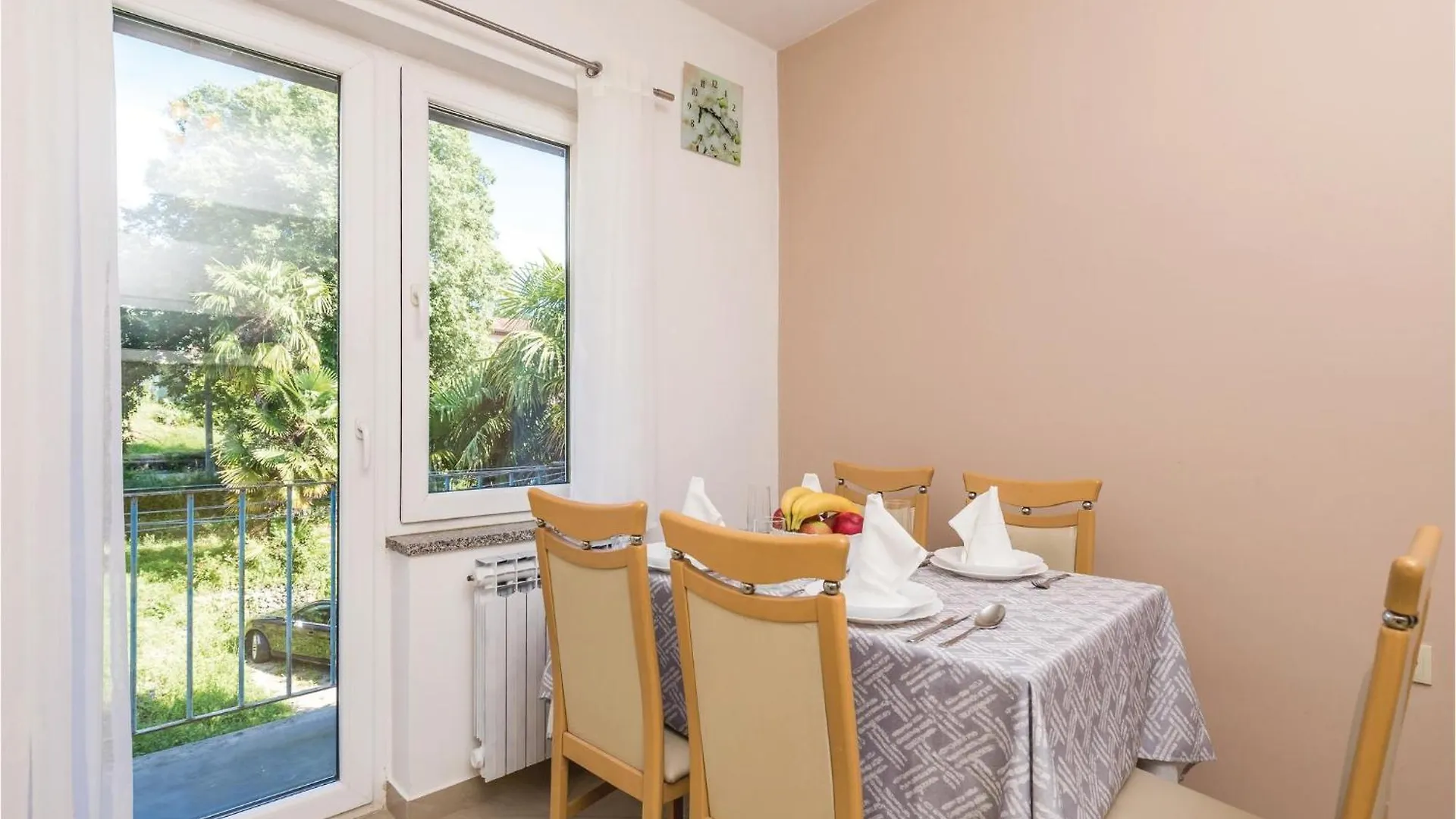 Stunning Apartment In Lovran With Kitchen