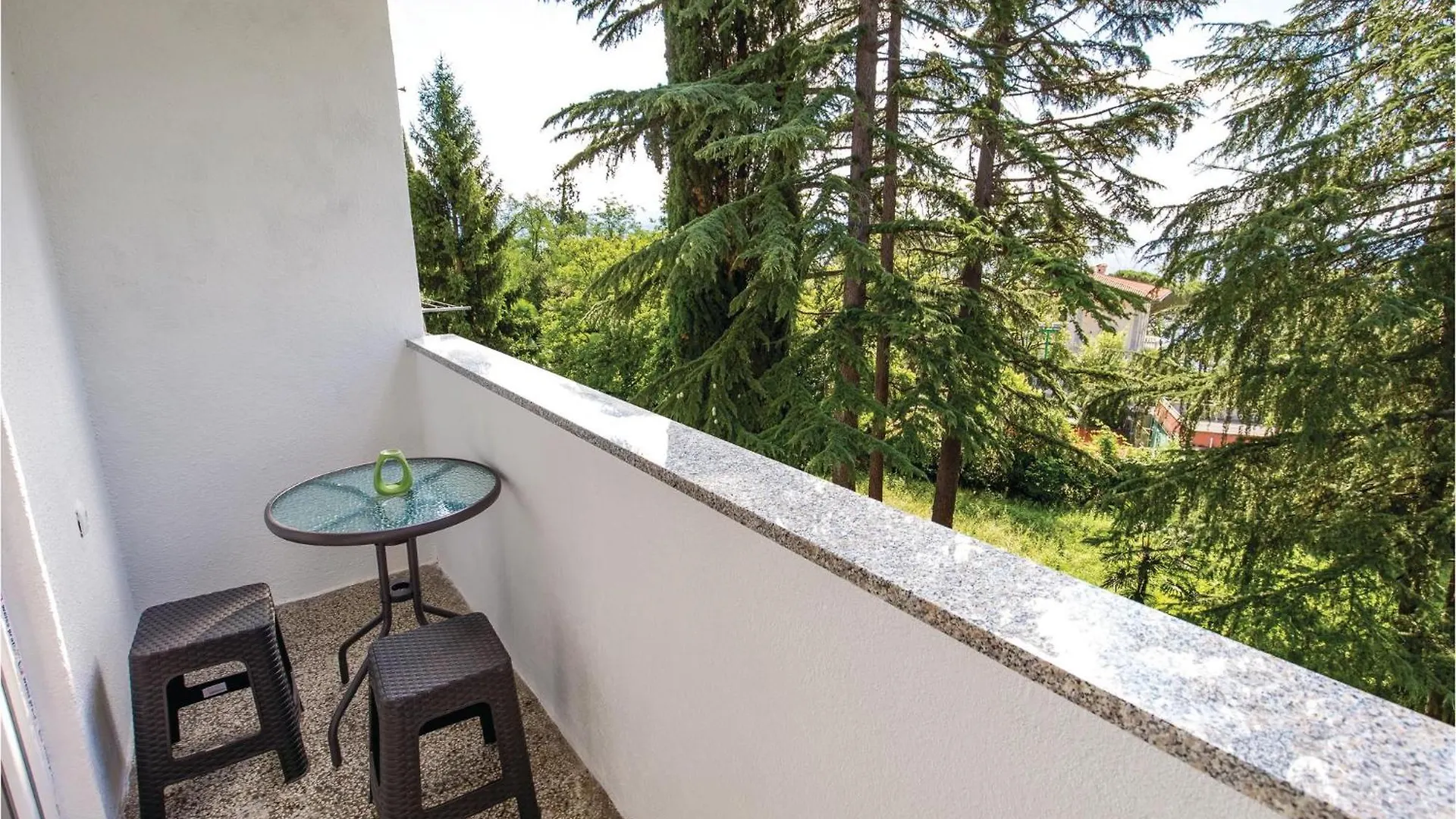 Stunning Apartment In Lovran With Kitchen
